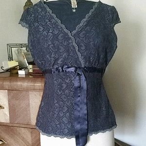 V NECK EMPIRE WAIST TOP